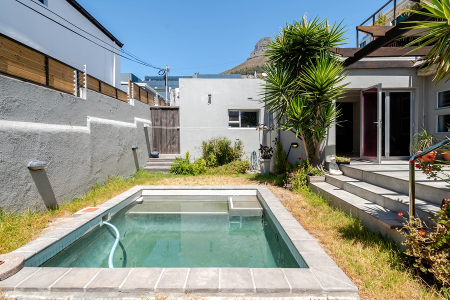 3 Bedroom Property for Sale in Sea Point Western Cape